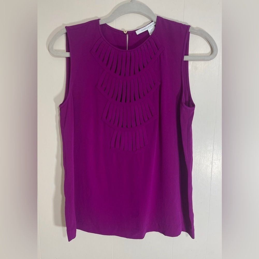 Diane Von Furstenberg 100% Silk Kaley Lily Crepe Sleeveless Purple Blouse Size 4